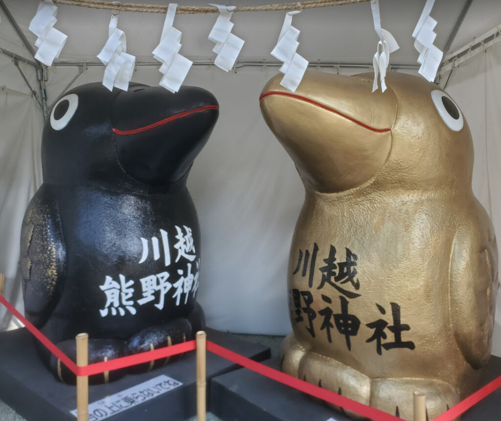 川越熊野神社のジャンボ八咫烏さま