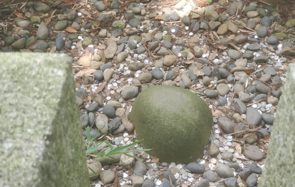 香取神宮の要石