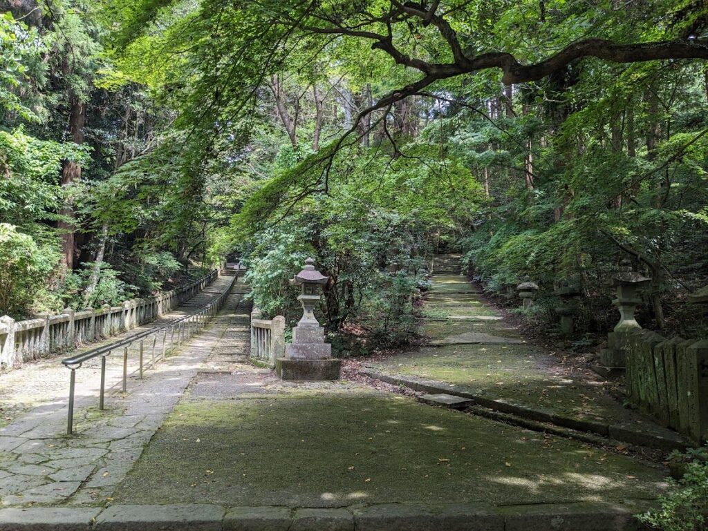 参道,柞原八幡宮