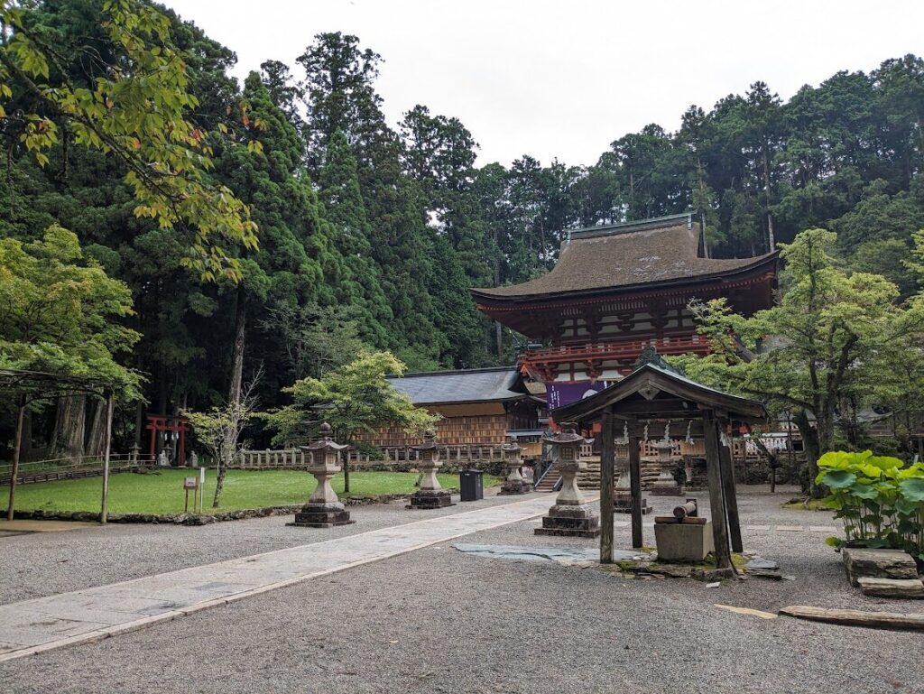 丹生都比売神社