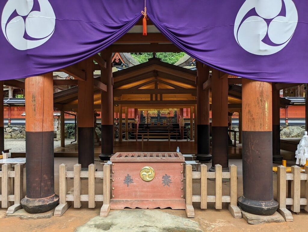 丹生都比売神社,紀伊山地の霊場と参詣道,鳥居,楼門