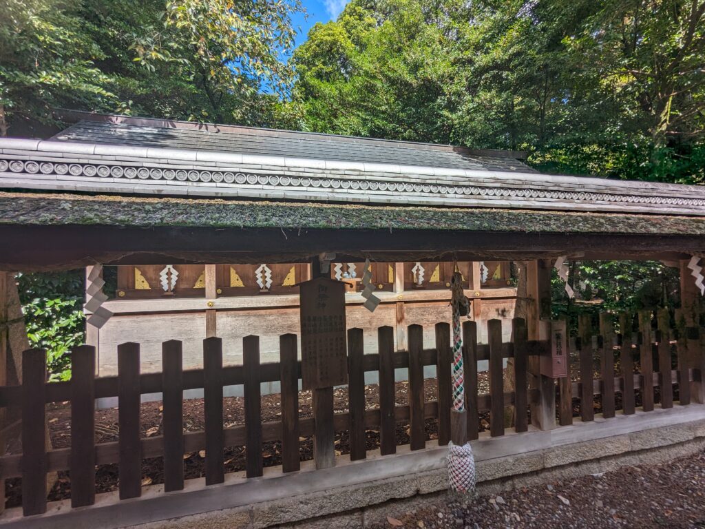 梅宮大社,摂社,末社,