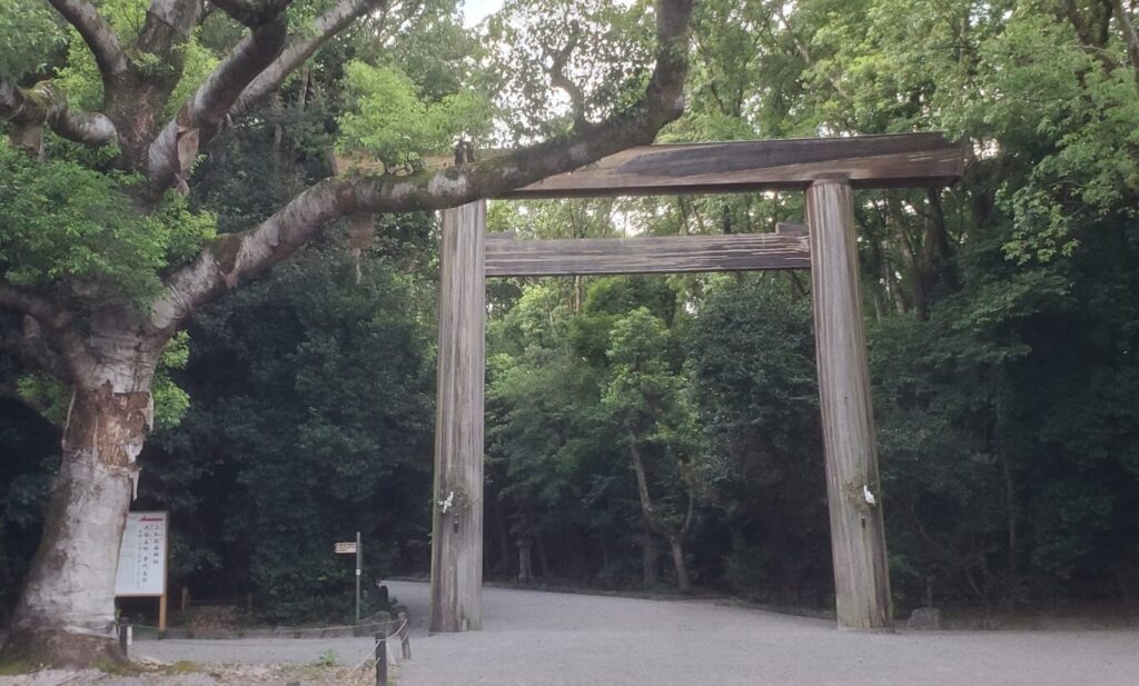 熱田神宮の鳥居