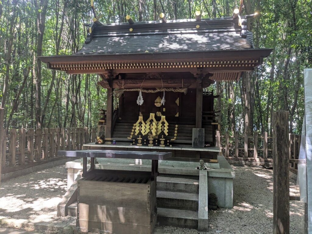出雲大社,出雲大社相模分祠,境内,鳥居,社殿,名水,千年の杜