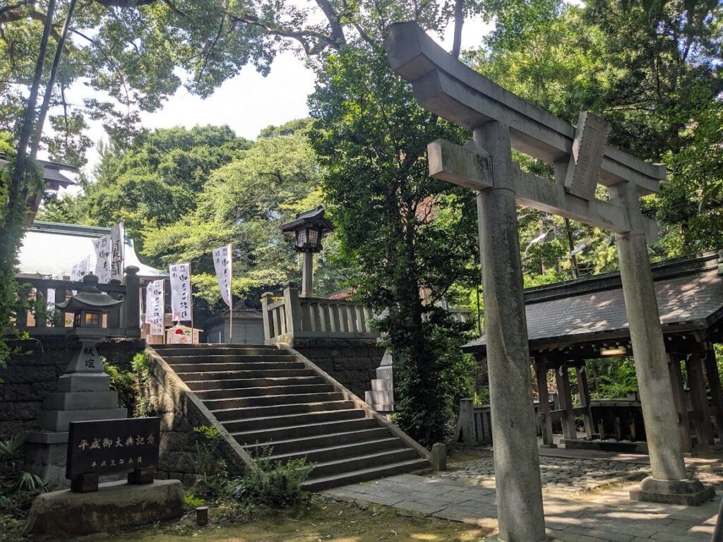 曾屋神社