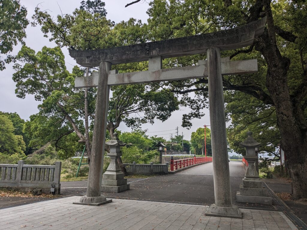 大麻比古神社,鳥居