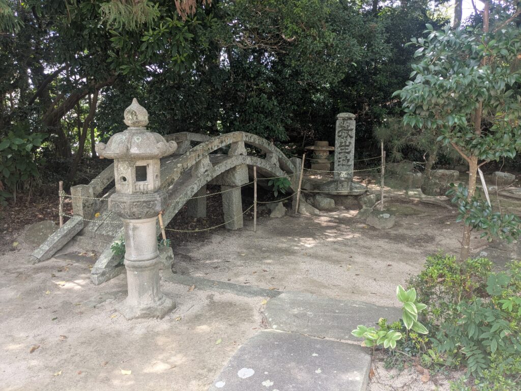 玉祖神社,境内