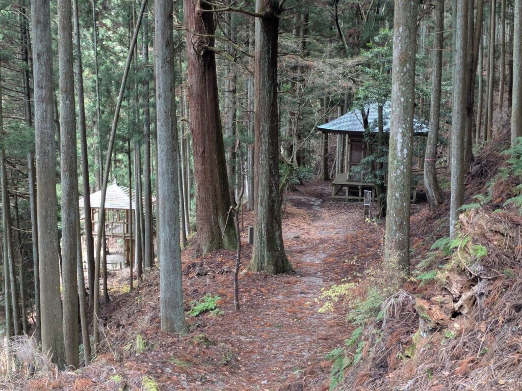 金峯神社,義経の隠れ塔