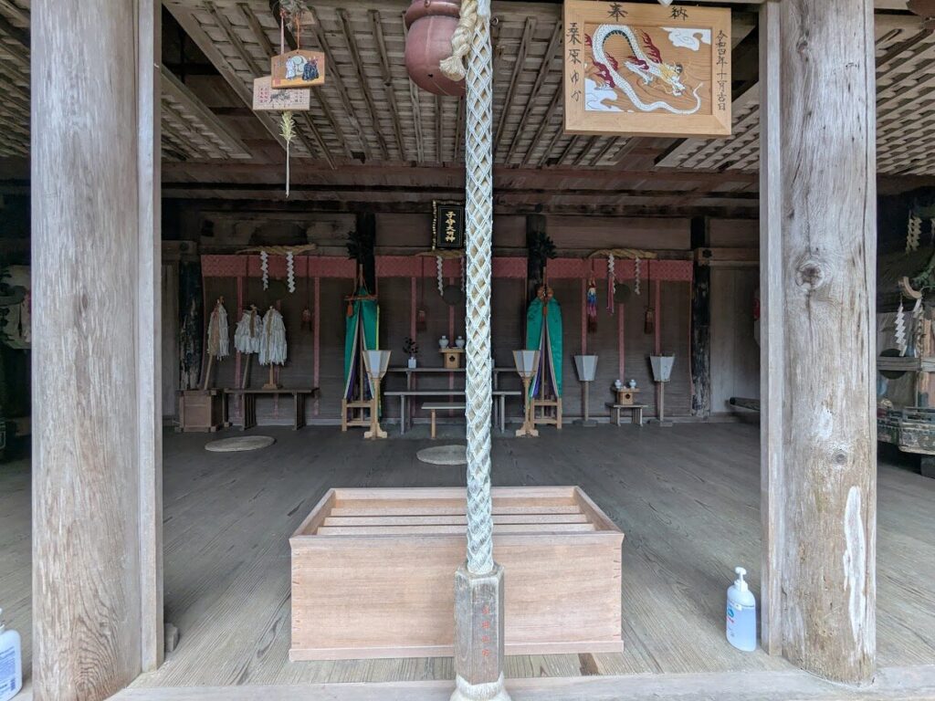 吉野水分神社,幣殿